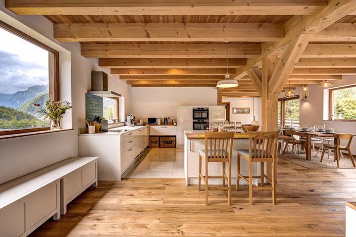 Image No.3-6 Bed Property for sale