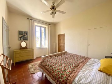 mon576-23