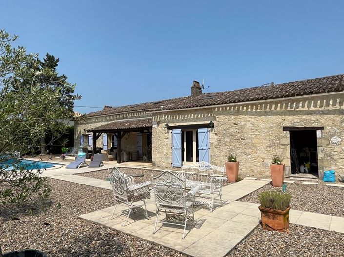 Image No.4-3 Bed Property for sale