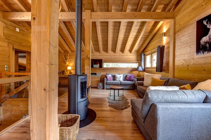 Image No.12-6 Bed Property for sale