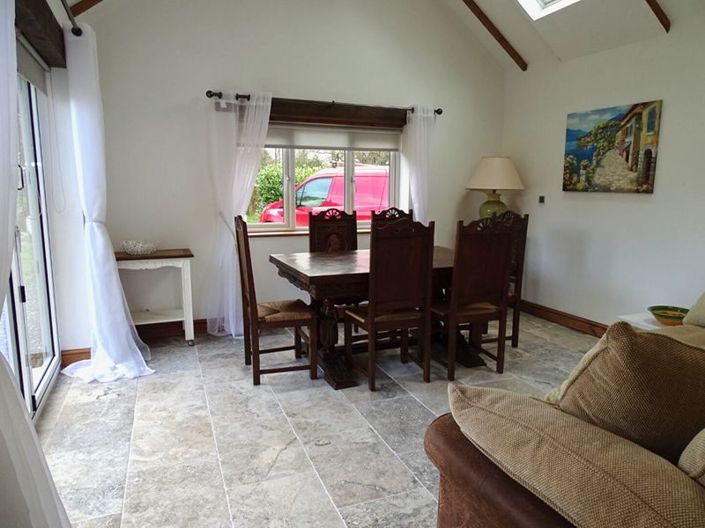 Image No.6-2 Bed Property for sale