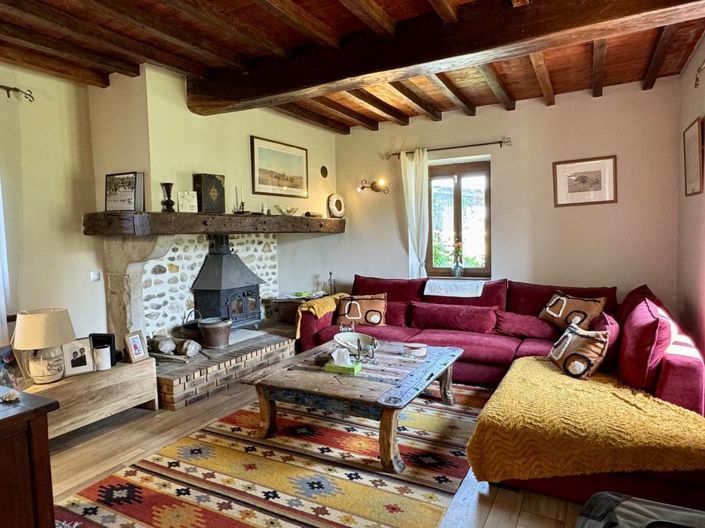 Image No.3-Propriété de 6 chambres à vendre