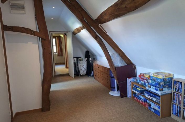 Image No.25-5 Bed Property for sale