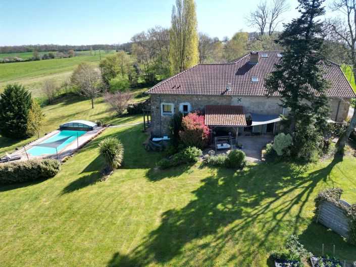 Image No.4-Propriété de 5 chambres à vendre