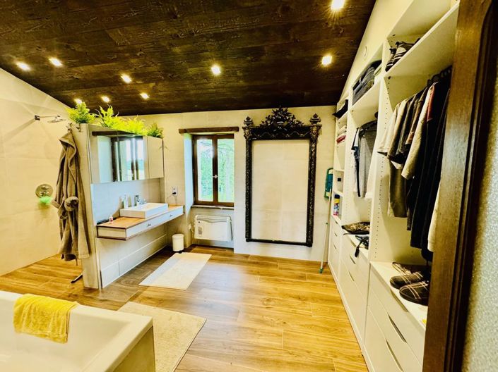 Image No.2-Propriété de 1 chambre à vendre à Lanuéjouls