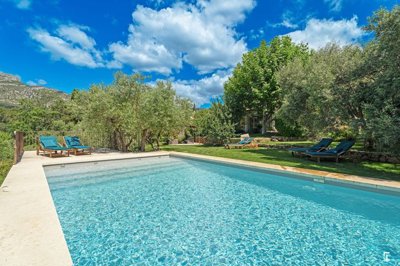 1 - Aubagne, Property