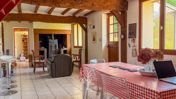 Image No.2-4 Bed Property for sale