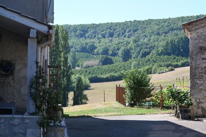 Image No.10-4 Bed Property for sale