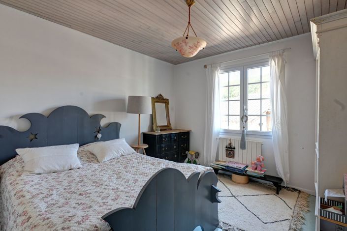 Image No.20-4 Bed Property for sale