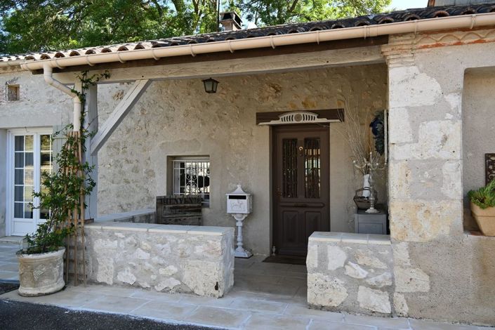 Image No.24-4 Bed Property for sale