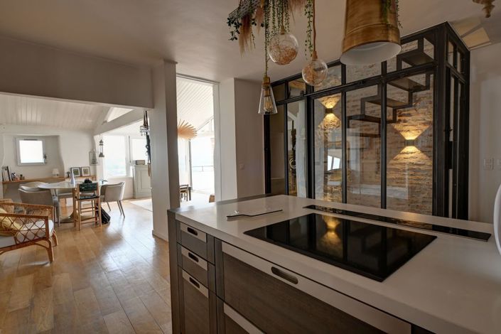 Image No.6-4 Bed Property for sale