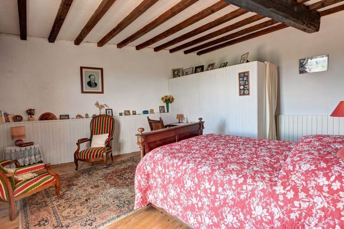 Image No.16-6 Bed Property for sale