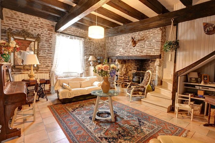 Image No.3-6 Bed Property for sale