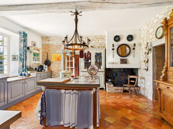 Image No.3-4 Bed Property for sale