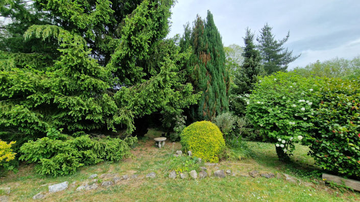 Image No.11-3 Bed Property for sale