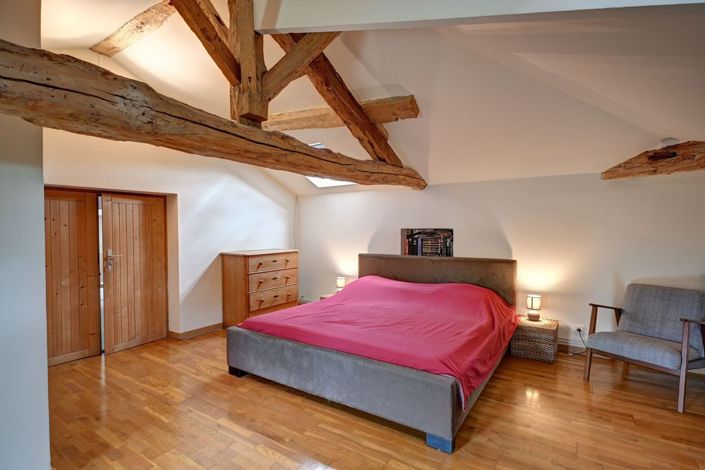 Image No.12-5 Bed Property for sale