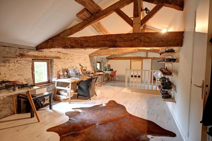 Image No.3-5 Bed Property for sale