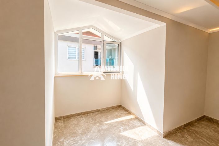 Image No.6-5 Bed Apartment for sale