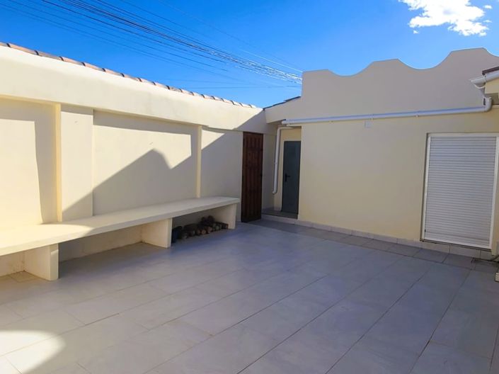 Image No.25-4 Bed House for sale