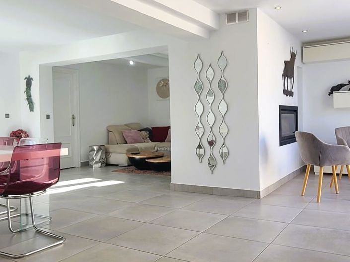 Image No.29-4 Bed House for sale