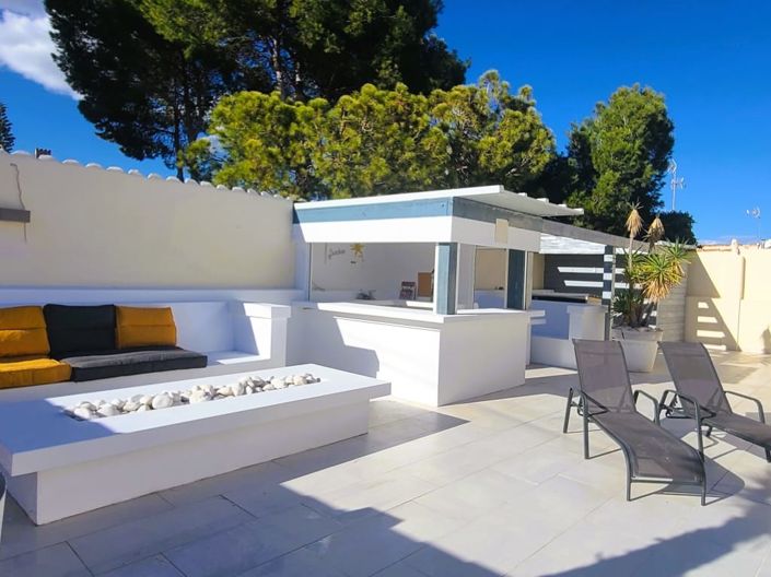 Image No.3-4 Bed House for sale