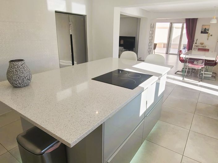 Image No.8-4 Bed House for sale