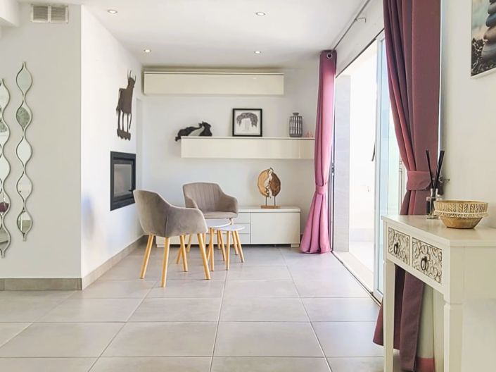 Image No.9-4 Bed House for sale