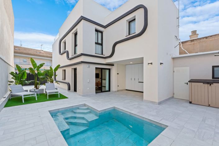 Image No.41-4 Bed Townhouse for sale