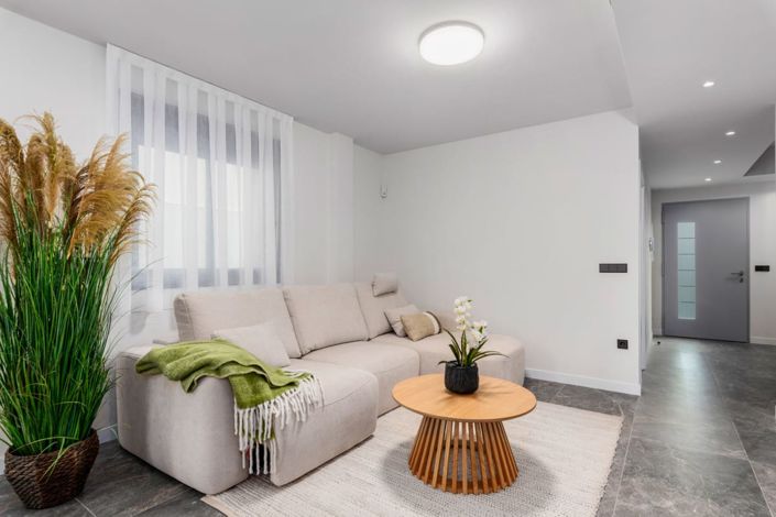 Image No.7-4 Bed Townhouse for sale