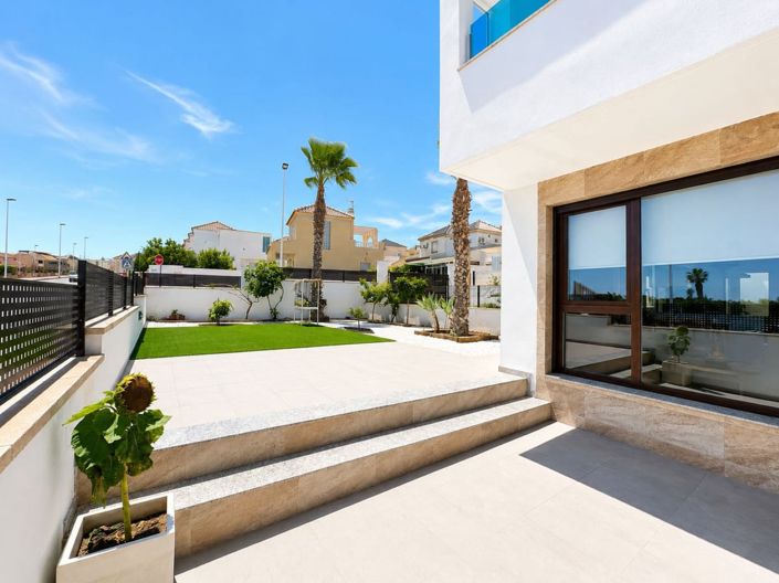 Image No.43-3 Bed Townhouse for sale