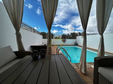 Stunning duplex with pool
