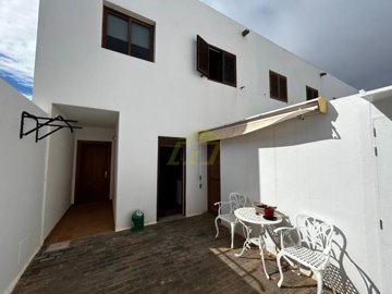Stunning duplex with pool