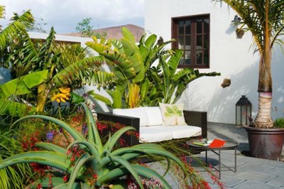 Farmhouse with apartment in Guatiza with a beautiful botanical garden and development potential to create a 5 bed, 3 bath property