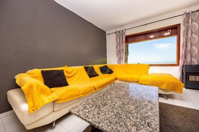Charming canarian villa with sensational outdoor pool area in Guime