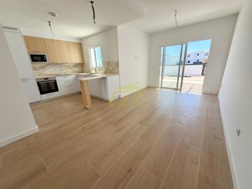 Stunning New Build Villa on a Corner Plot with communal pool in Playa Blanca