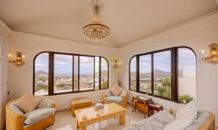 Image No.10-4 Bed Villa for sale