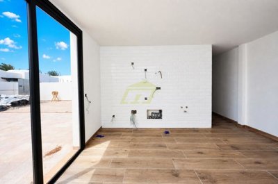 Six Bedroom Villa with Private Pool in Playa Blanca