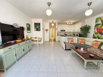 Ground Floor Apartment with Private Terrace in Marcastell