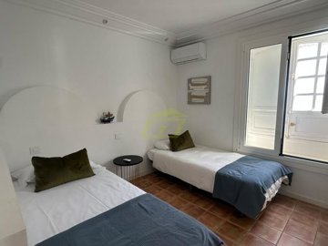 Traditional Canarian charm in the vibrant centre of Costa Teguise