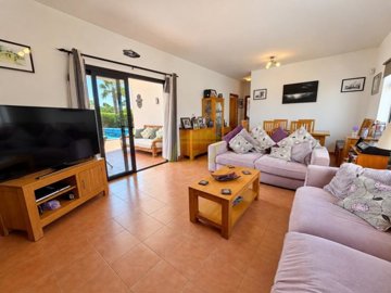 South Facing Villa with mountain views in Playa Blanca