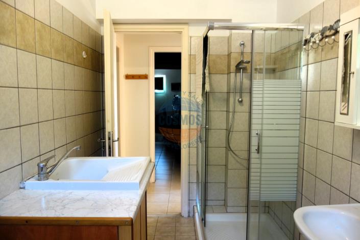Image No.30-5 Bed House for sale