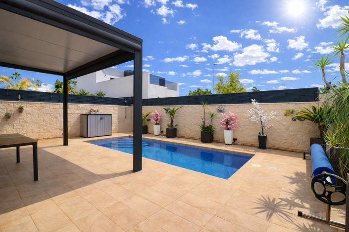 Image No.2-Villa de 3 chambres à vendre à Alicante