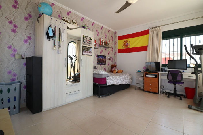 Image No.13-Villa de 4 chambres à vendre à Alicante