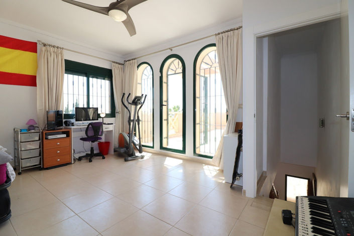 Image No.14-Villa de 4 chambres à vendre à Alicante