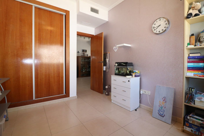 Image No.17-Villa de 4 chambres à vendre à Alicante