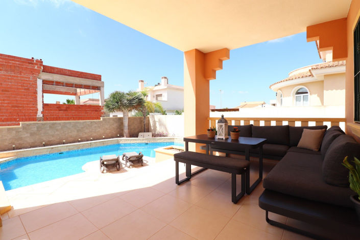 Image No.18-Villa de 4 chambres à vendre à Alicante