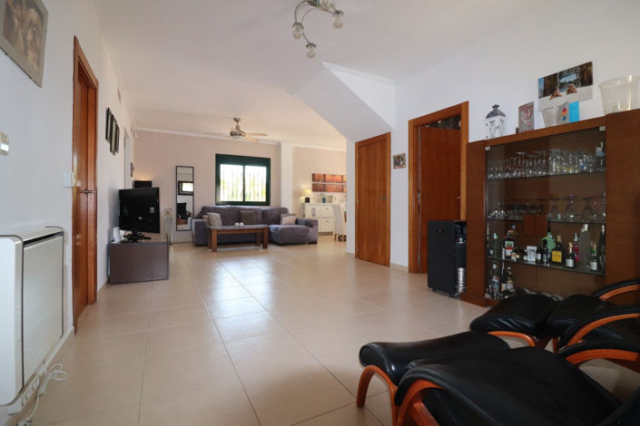 Image No.6-Villa de 4 chambres à vendre à Alicante