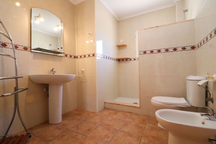 Image No.20-3 Bed Villa for sale