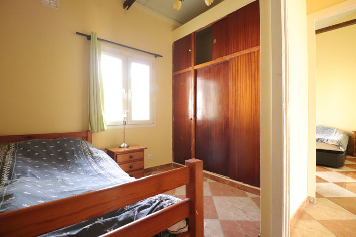 Image No.15-4 Bed Country House for sale