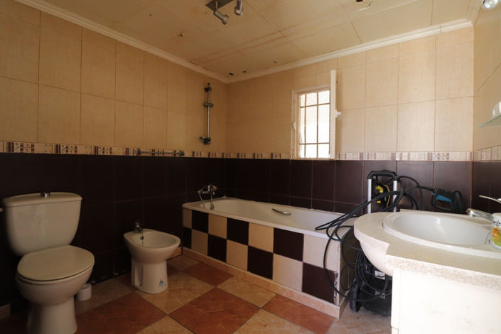 Image No.20-4 Bed Country House for sale